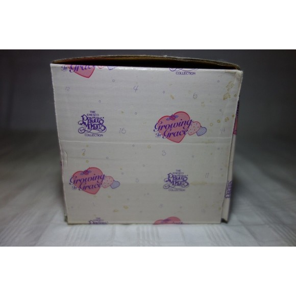 Precious Moments Growing in Grace Age 2 Blonde Girl with Blocks 1994 - 136212 - Picture 8 of 12